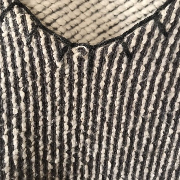 ATM Anthony Thomas Melilo Sweater Poncho Fringe Trim Excellent Condition - Picture 6 of 6